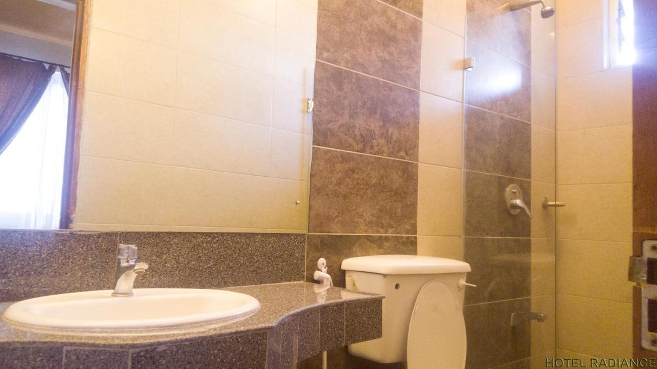 Hotel Radiance Момбаса Екстериор снимка